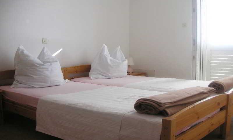 Hotel Mladenka à Podstrana Extérieur photo